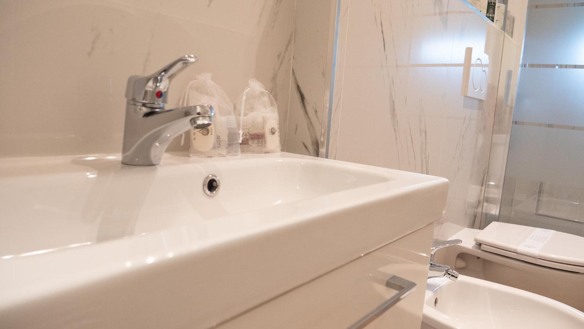 Prestige Boutique Homes-Design Disctict Милано Екстериор снимка